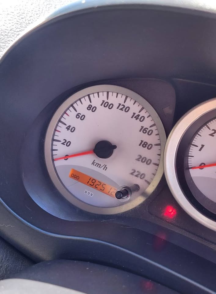 
								2005 Toyota RAV4 1.8 full									