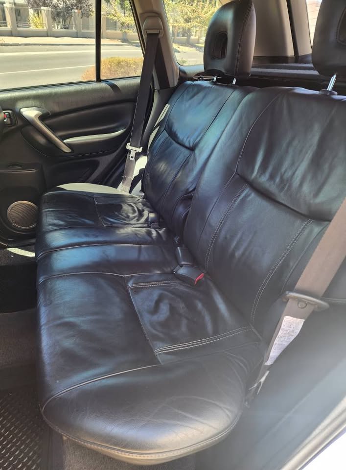 
								2005 Toyota RAV4 1.8 full									