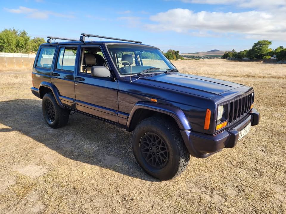 
								1999 Jeep Cherokee XJ 4.0 full									