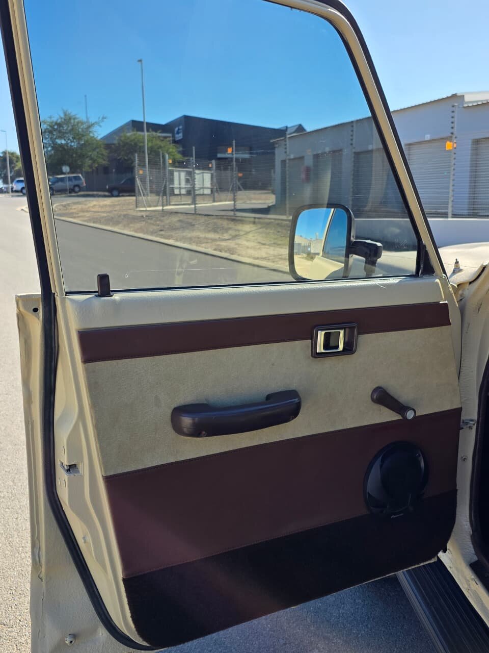 
								1982 Land Cruiser FJ60 full									