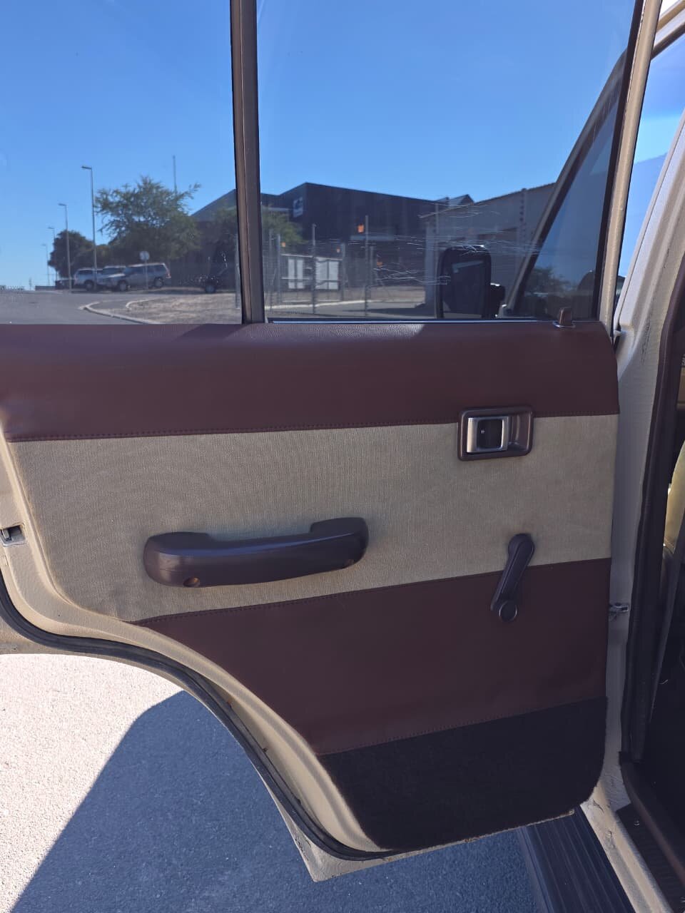 
								1982 Land Cruiser FJ60 full									