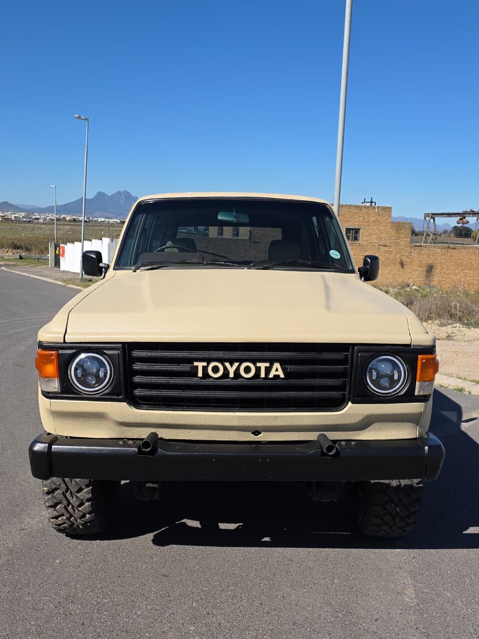 
								1982 Land Cruiser FJ60 full									